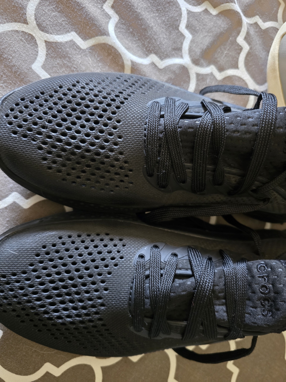 CROCS Men's Black Breathable Athletic Trainers